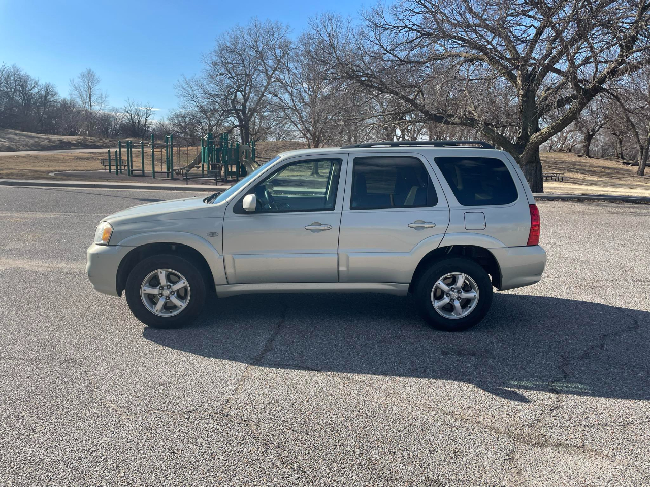 Mazda Tribute  2005