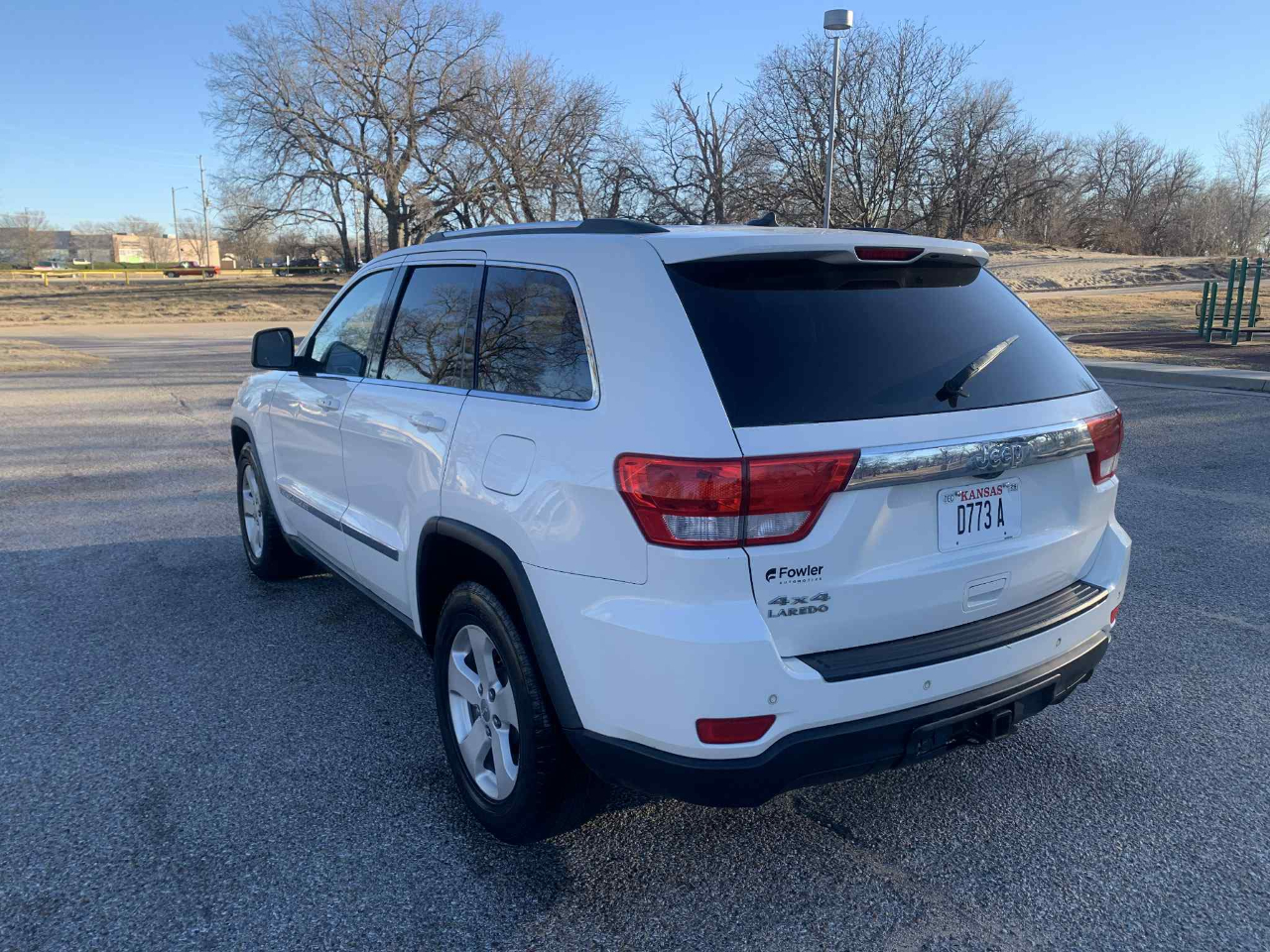 Jeep Grand Cherokee Laredo 4WD 2011