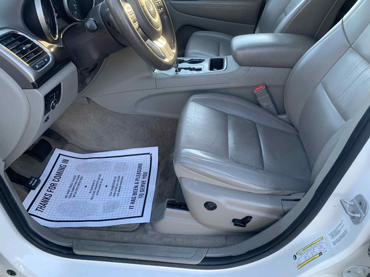 Jeep Grand Cherokee Laredo 4WD 2011