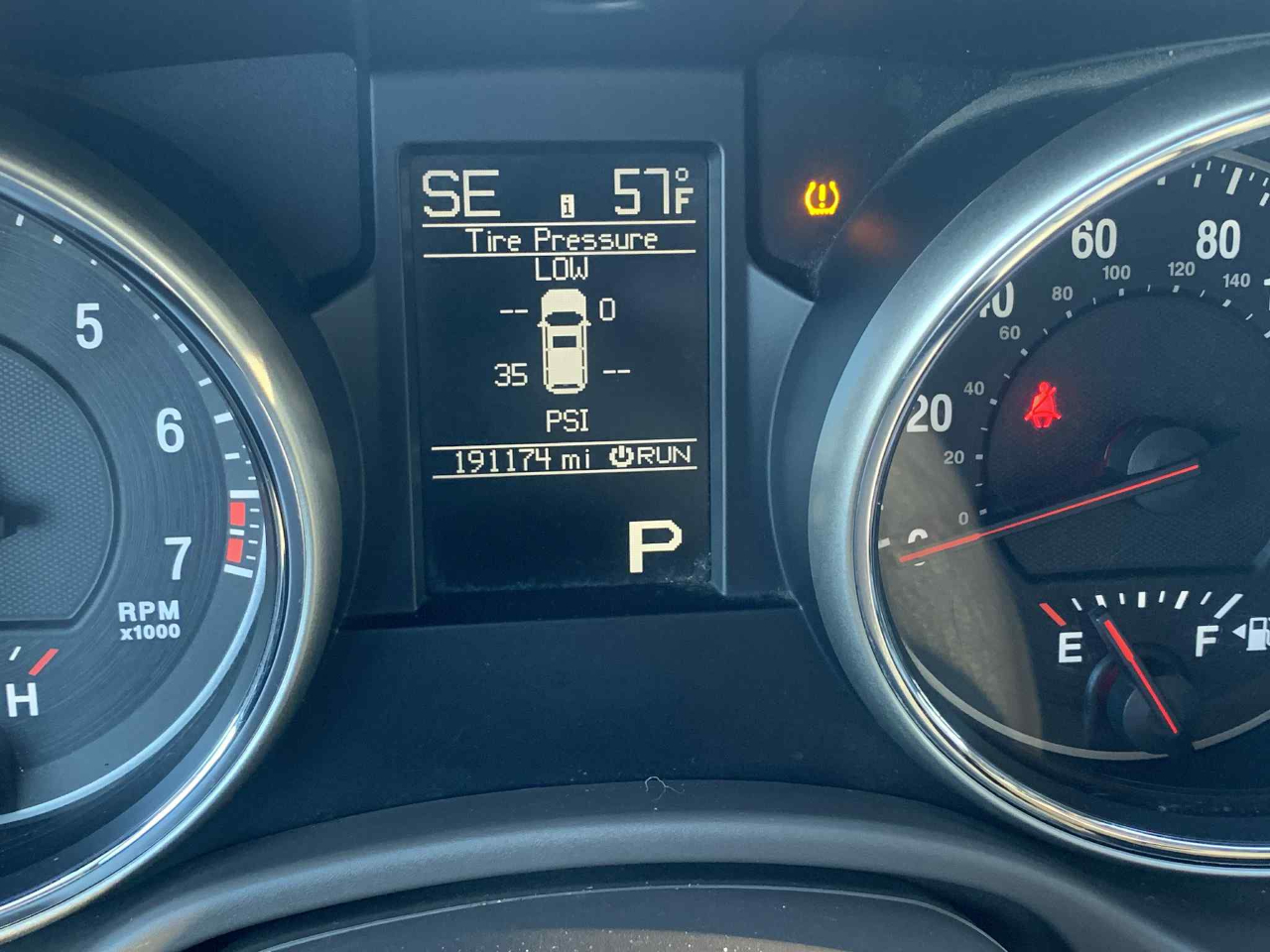 Jeep Grand Cherokee Laredo 4WD 2011