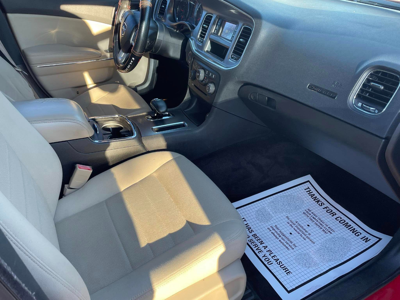 Dodge Charger SE 2012