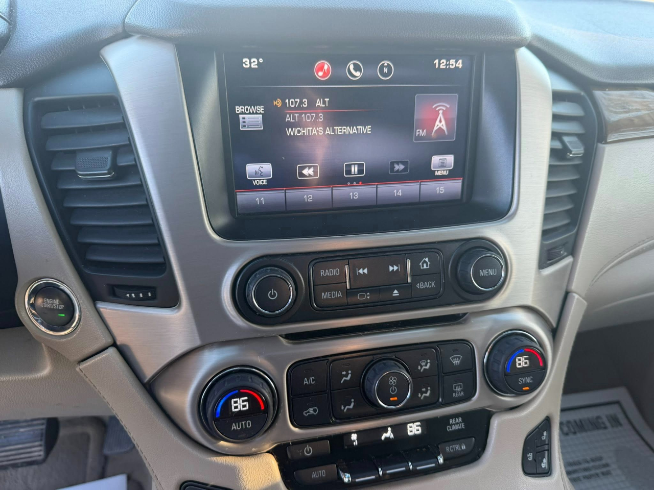 GMC Yukon Denali 4WD 2015