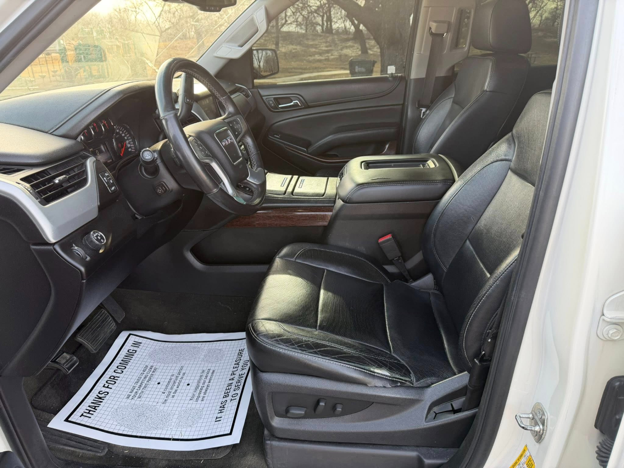 GMC Yukon XL SLT 1/2 Ton 2WD 2015