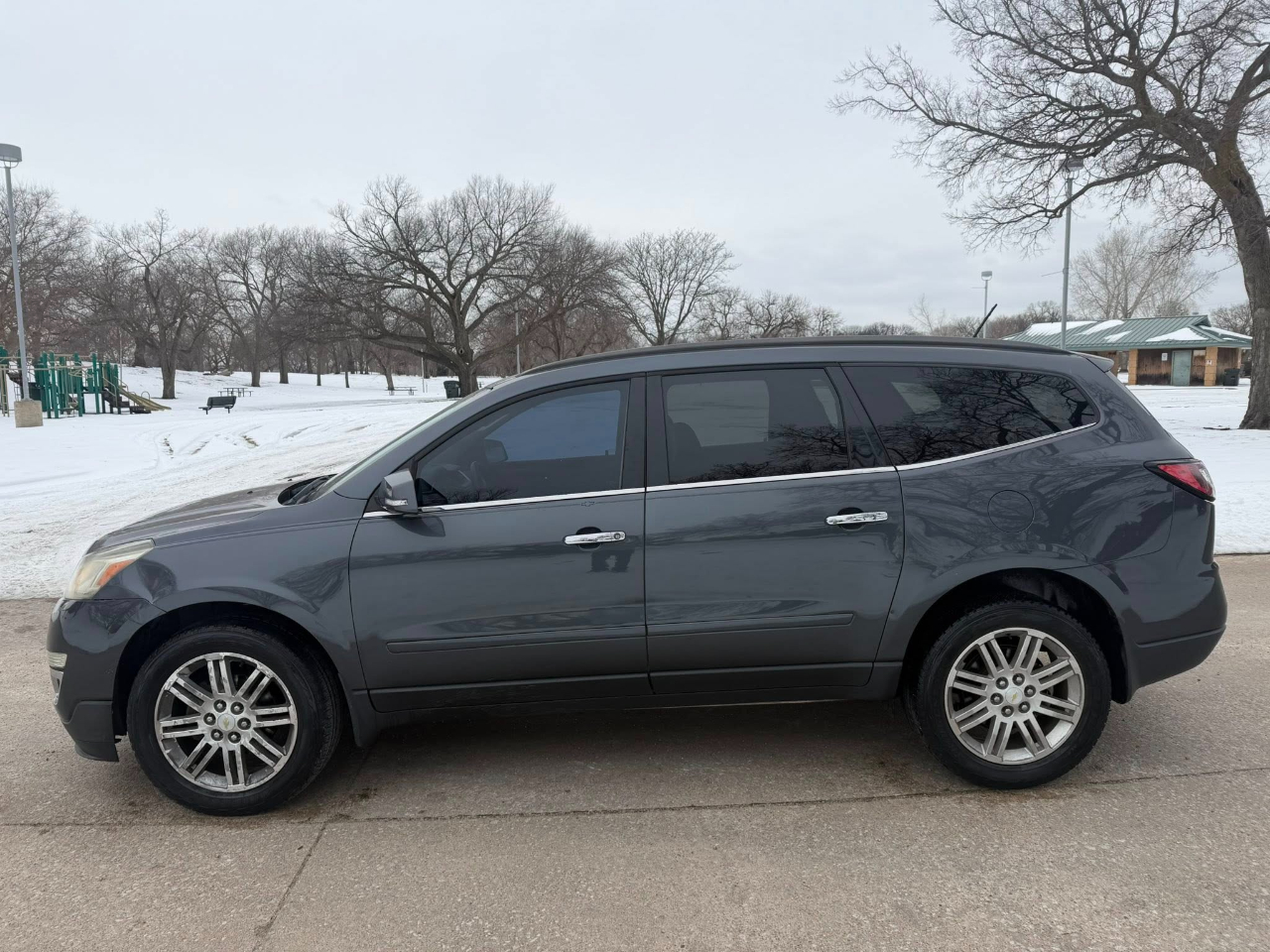 Chevrolet Traverse 1LT FWD 2013