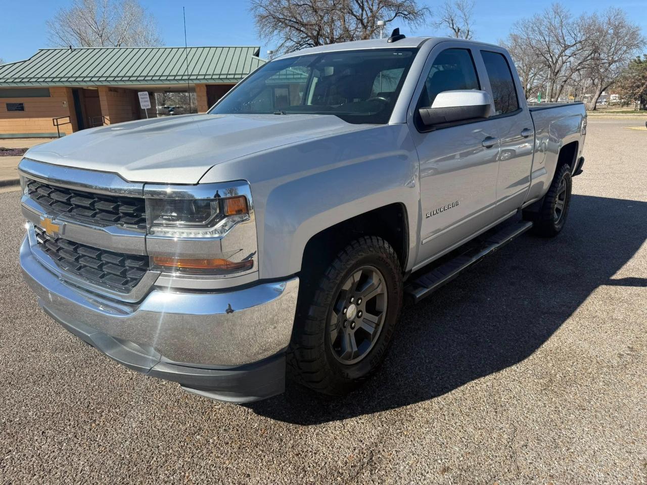 Chevrolet Silverado 1500 LT Double Cab 2WD 2018