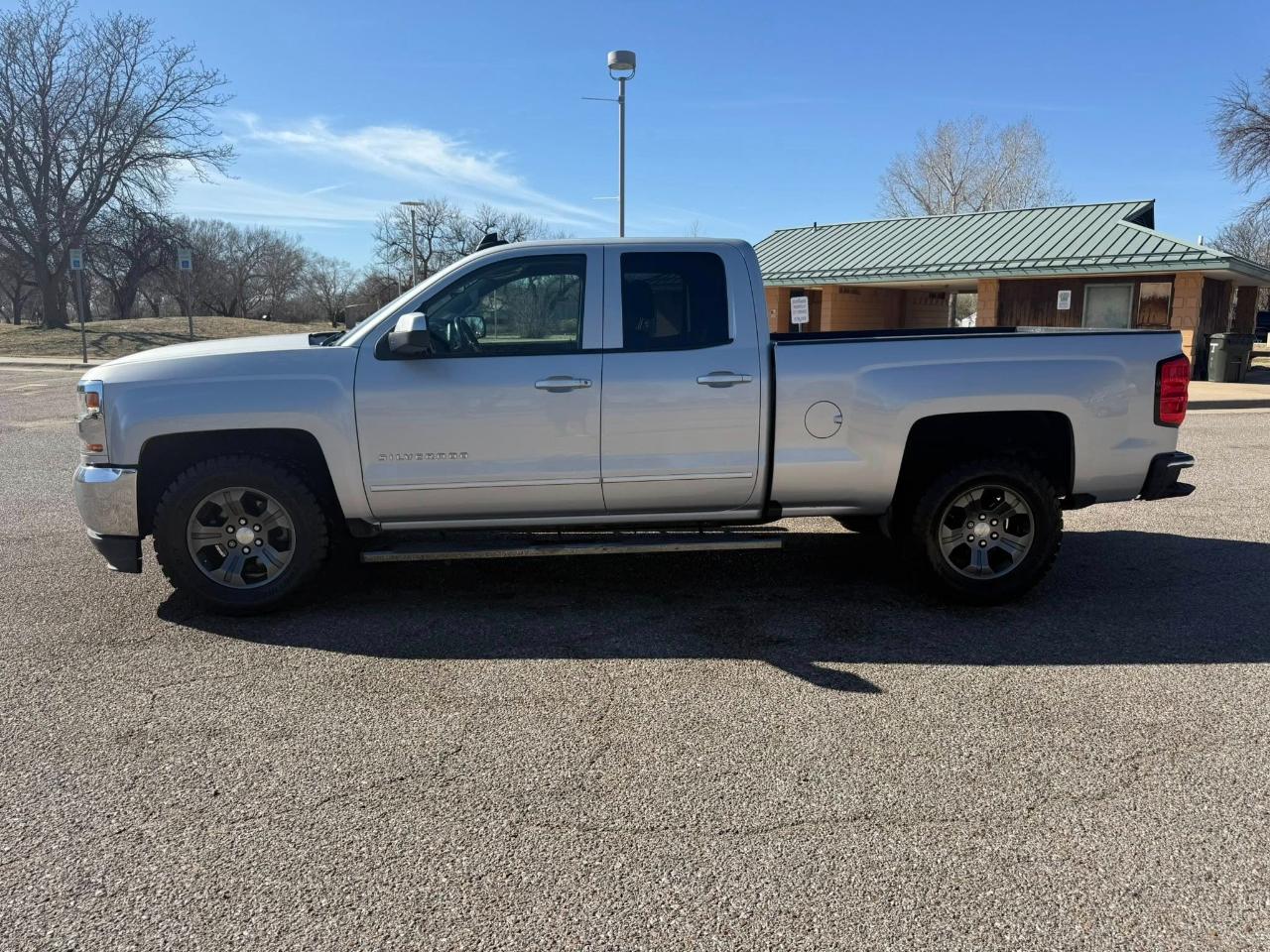 Chevrolet Silverado 1500 LT Double Cab 2WD 2018