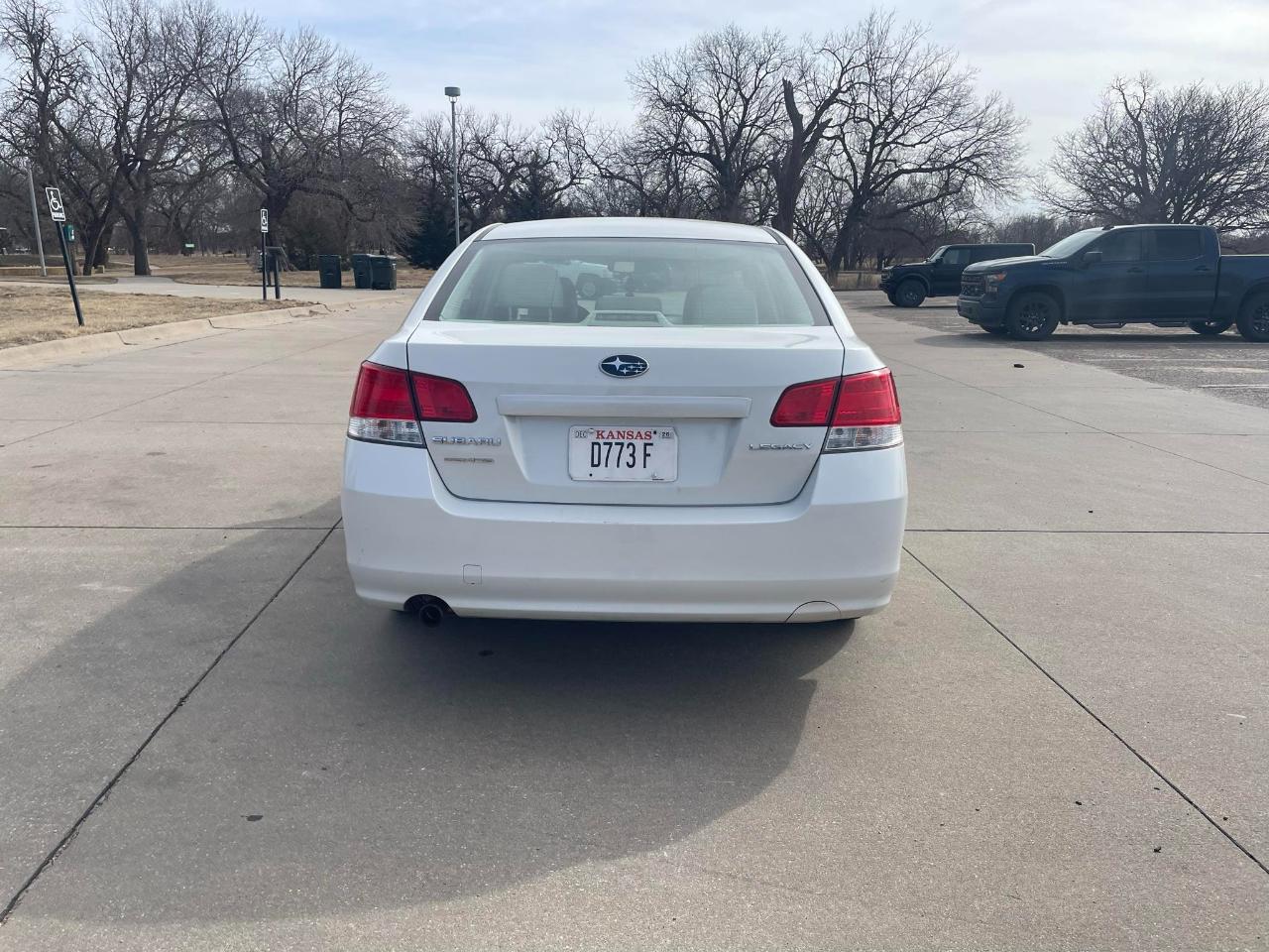 Subaru Legacy 2.5i Premium 2013