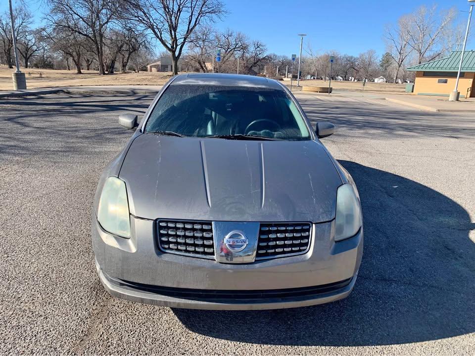 Nissan Maxima SE 2004