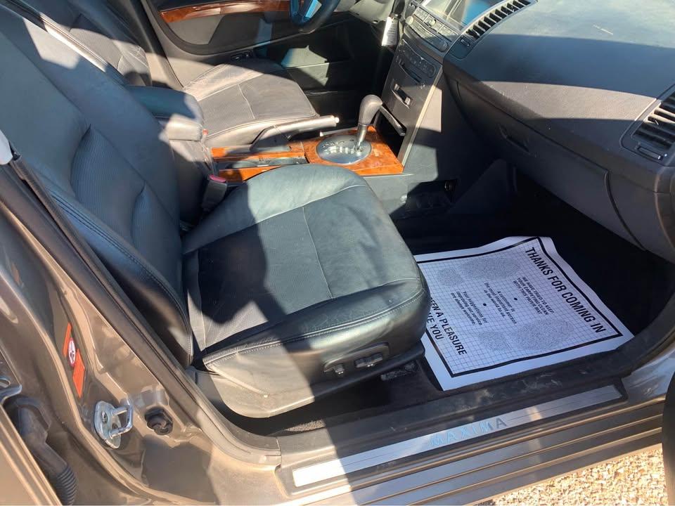 Nissan Maxima SE 2004