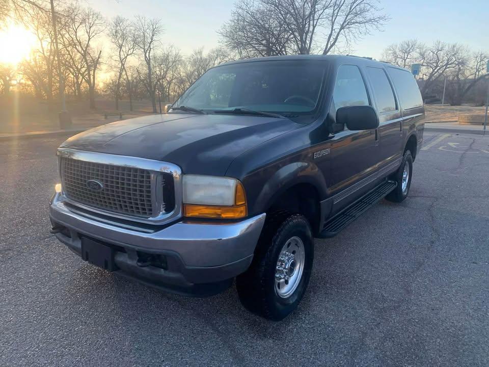 Ford Excursion XLT 4WD 2001