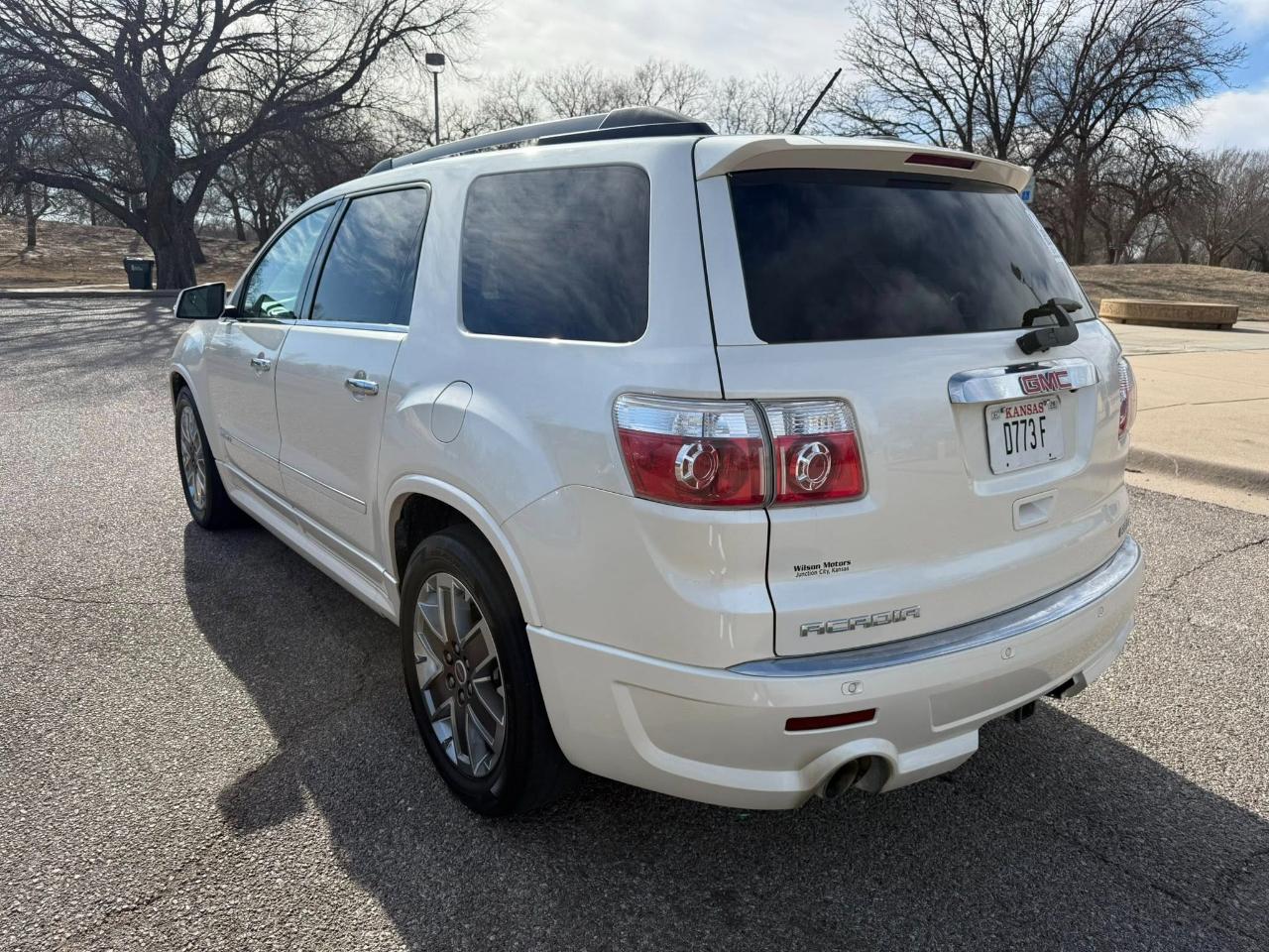 GMC Acadia Denali AWD 2012