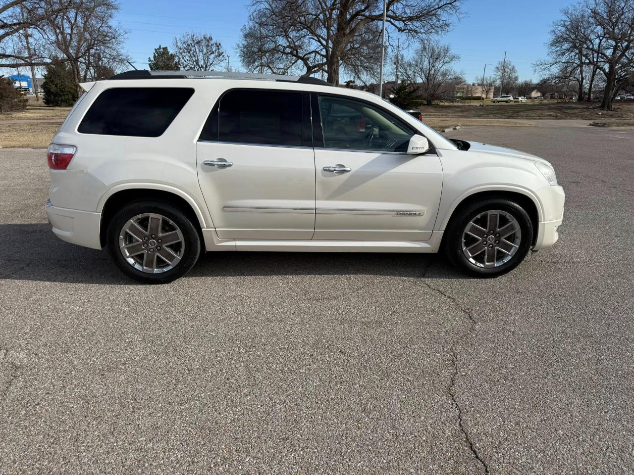 GMC Acadia Denali AWD 2012