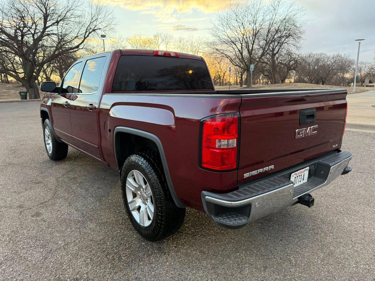 GMC Sierra 1500 SLE Crew Cab Long Box 2WD 2014