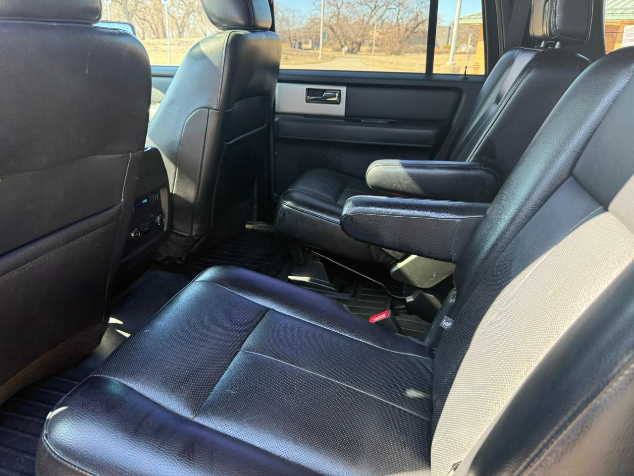 Ford Expedition EL Limited 2WD 2015