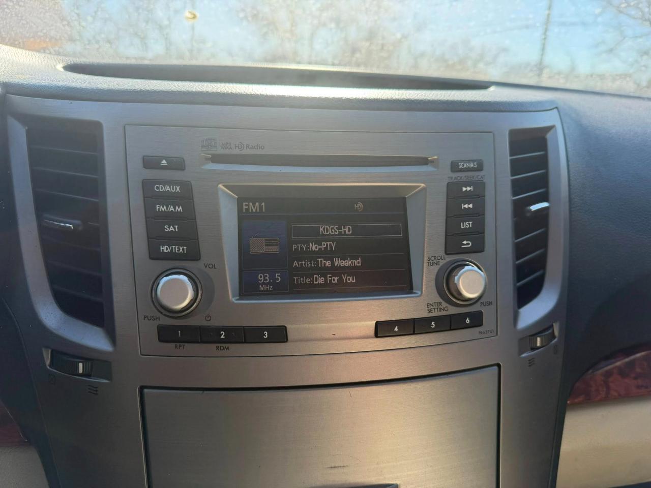 Subaru Legacy 2.5i Limited 2012