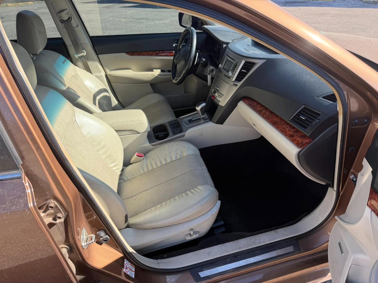 Subaru Legacy 2.5i Limited 2012