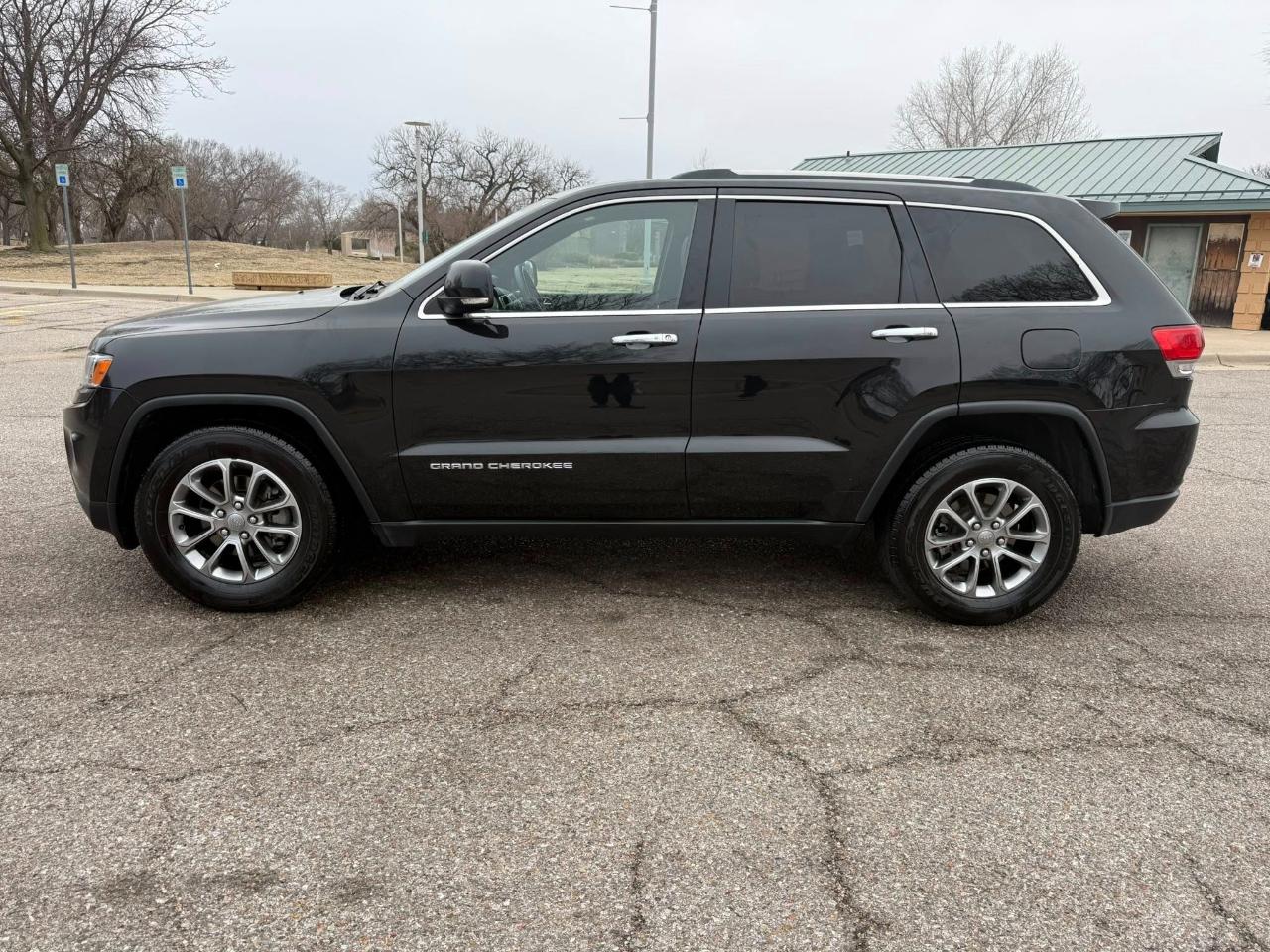 Jeep Grand Cherokee Limited 2WD 2014
