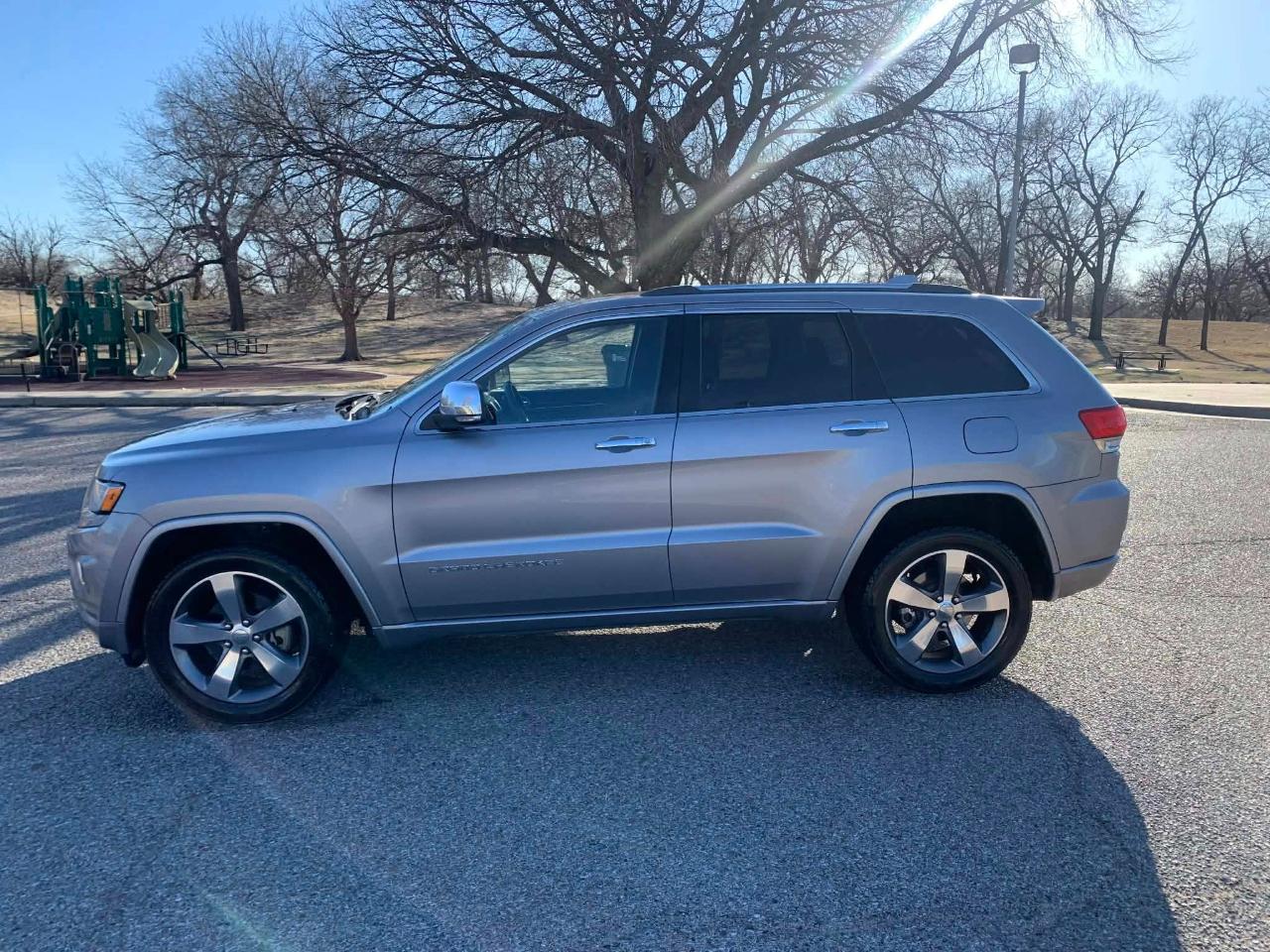 Jeep Grand Cherokee Overland 2WD 2014