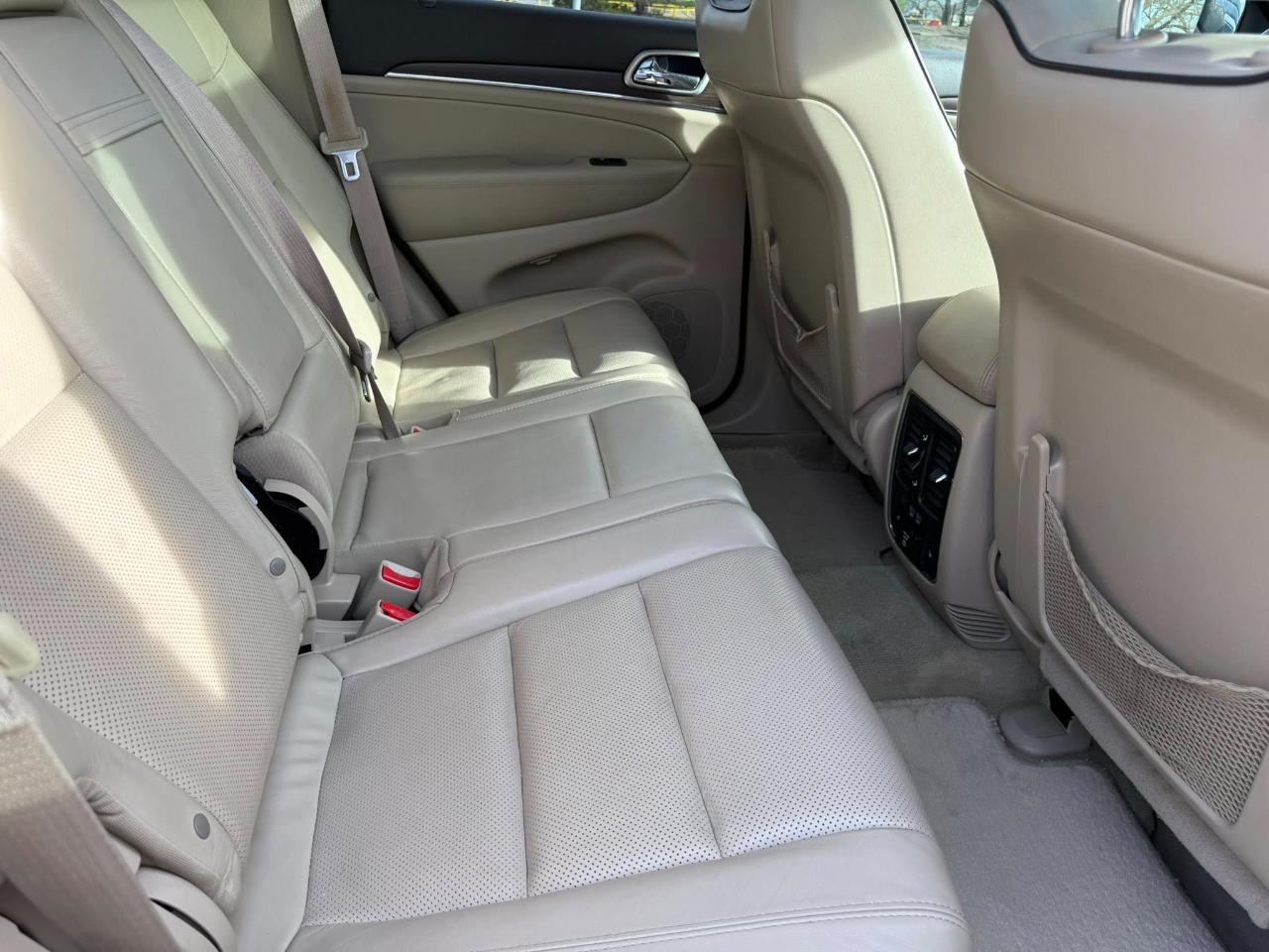 Jeep Grand Cherokee Overland 2WD 2015