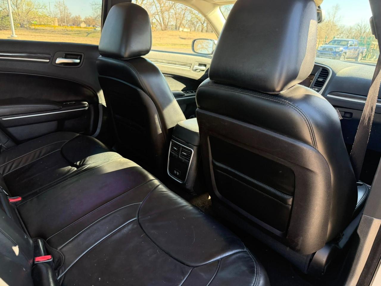 Chrysler 300 Limited RWD 2016