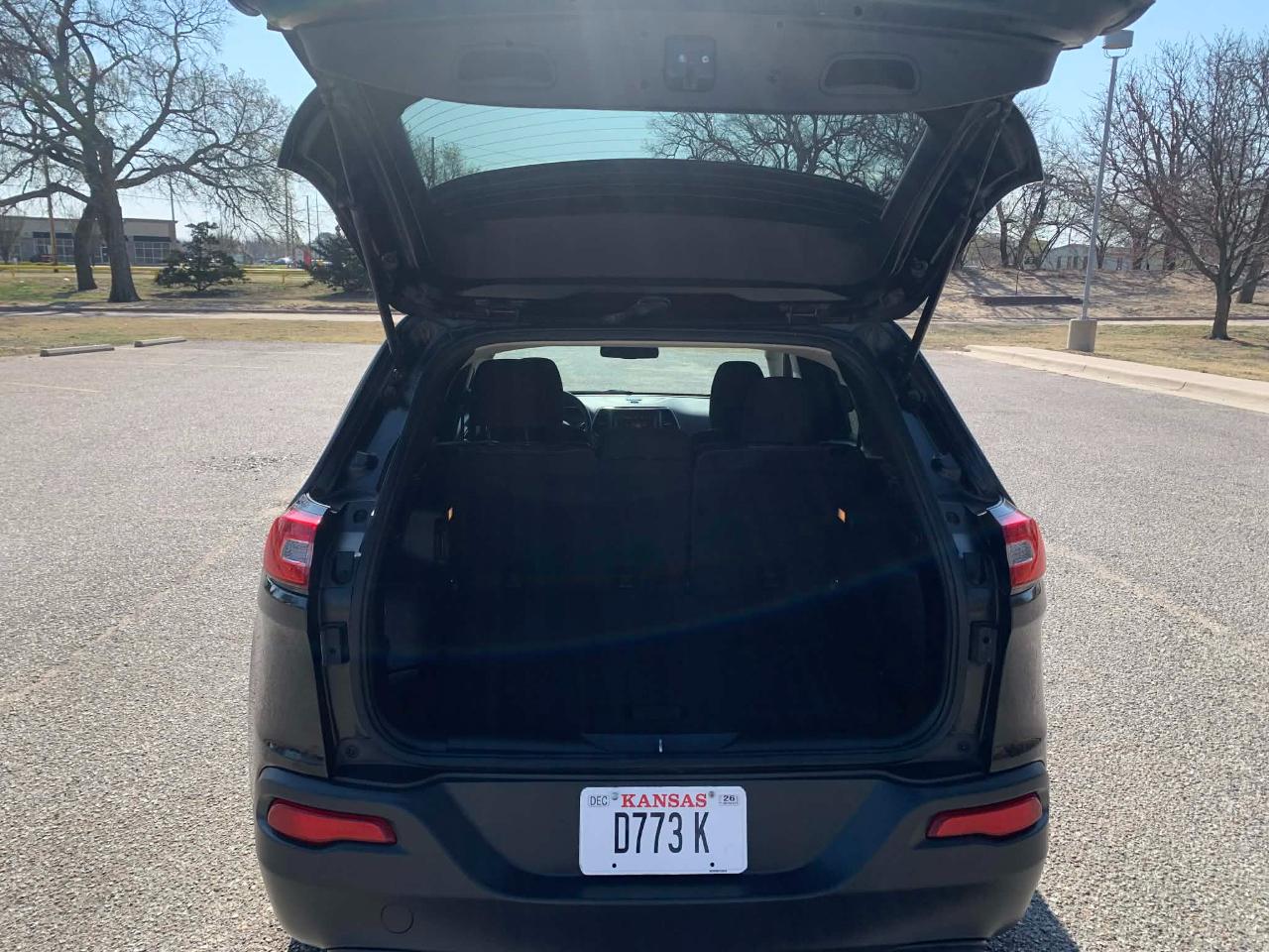 Jeep Cherokee Latitude FWD 2014