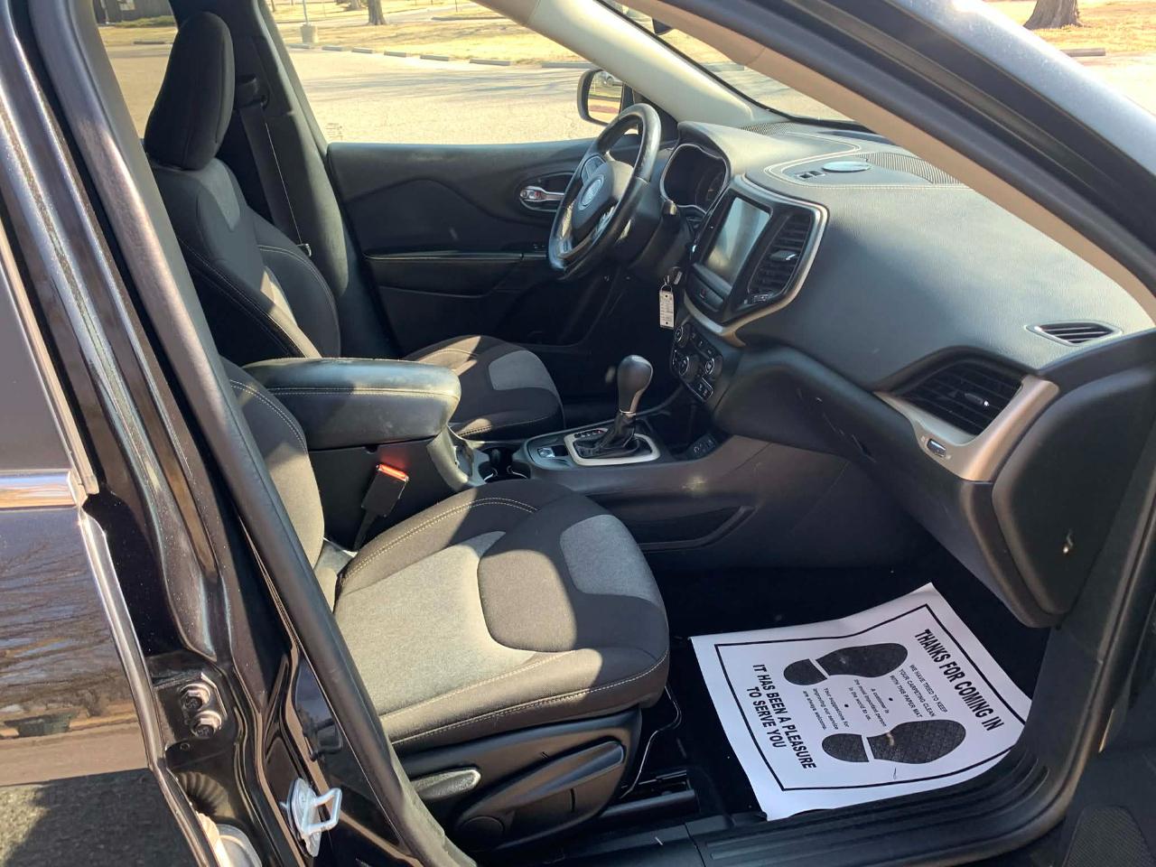 Jeep Cherokee Latitude FWD 2014