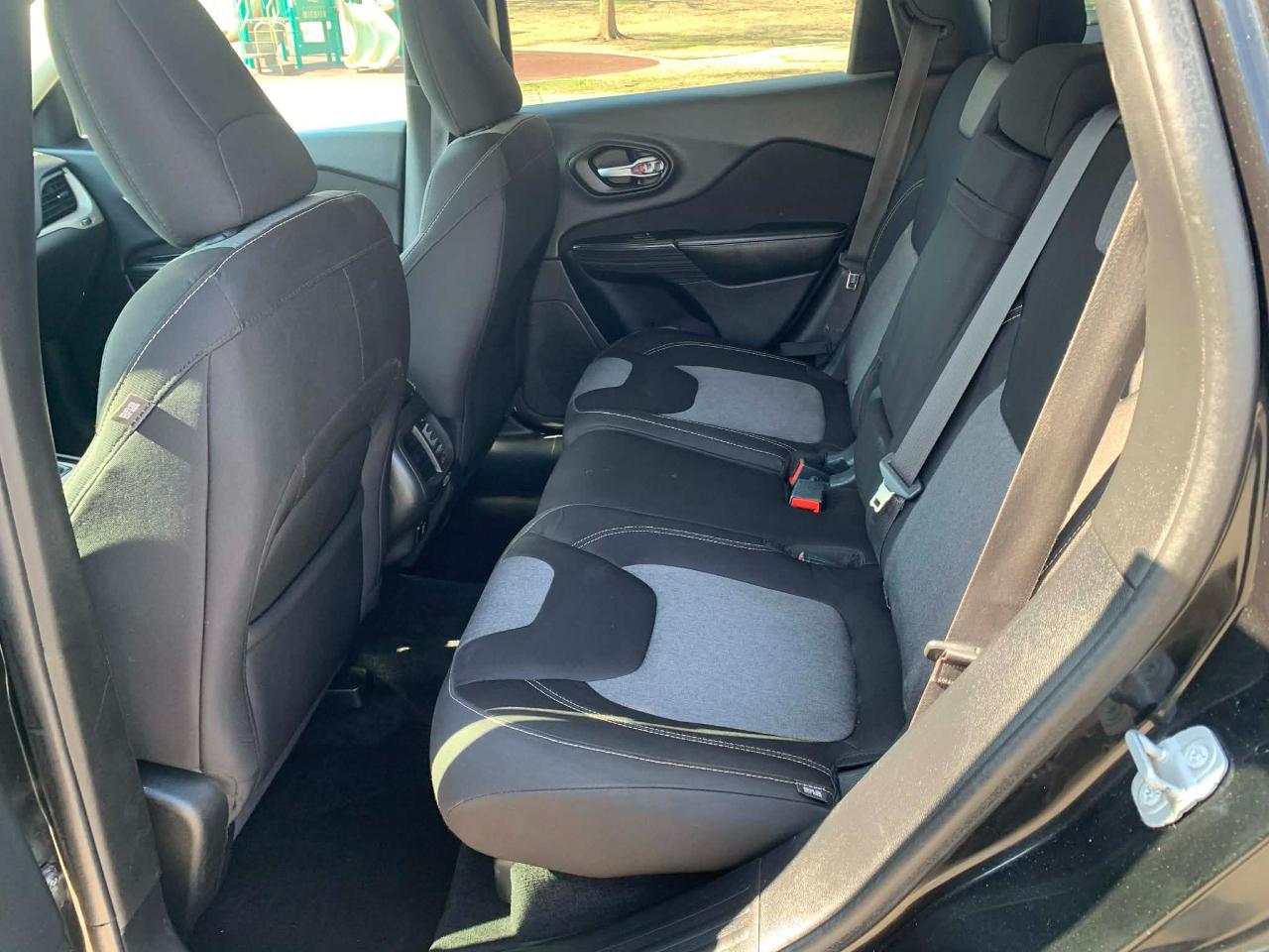 Jeep Cherokee Latitude FWD 2014