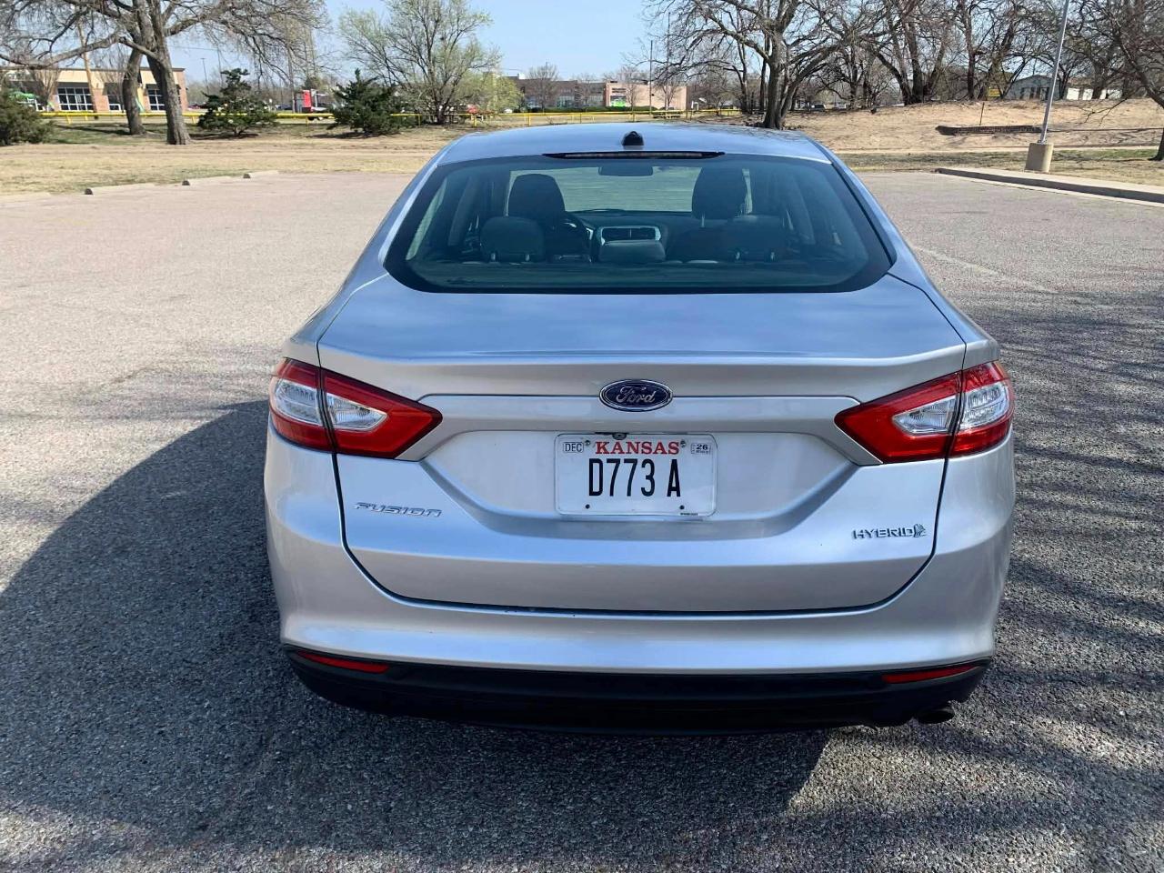 Ford Fusion Hybrid S 2015