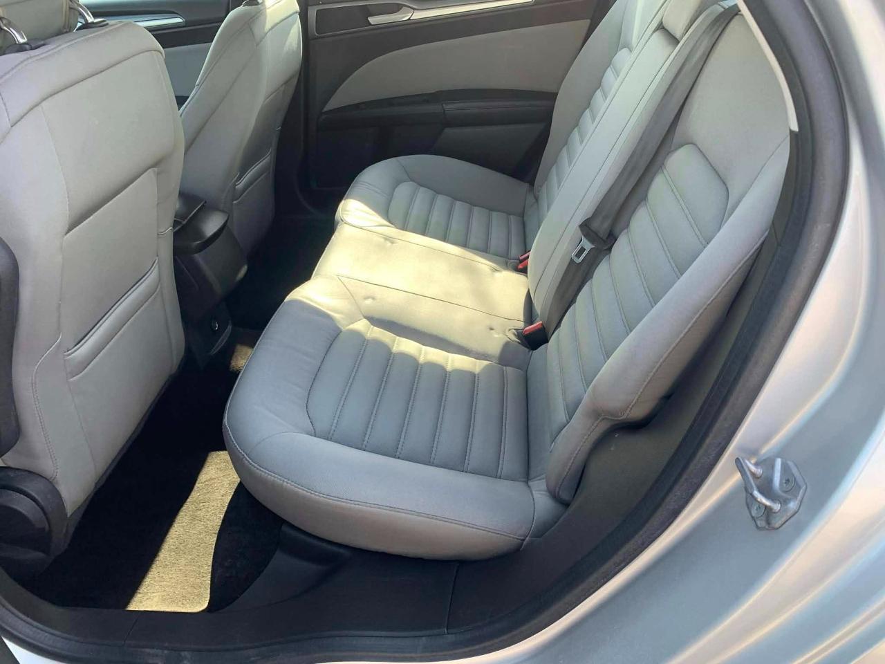 Ford Fusion Hybrid S 2015