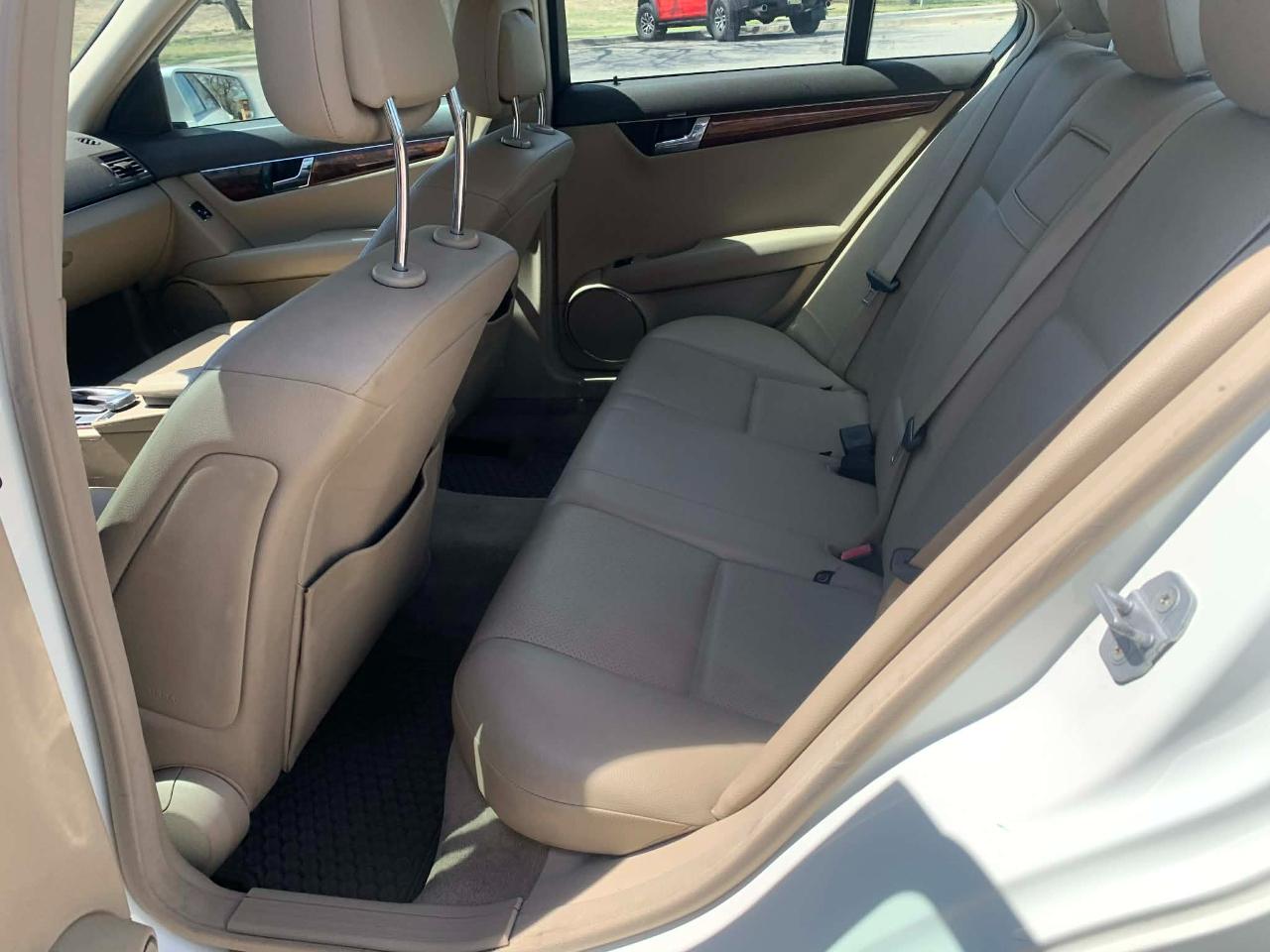 Mercedes-Benz C-Class C300 4MATIC Sport Sedan 2010