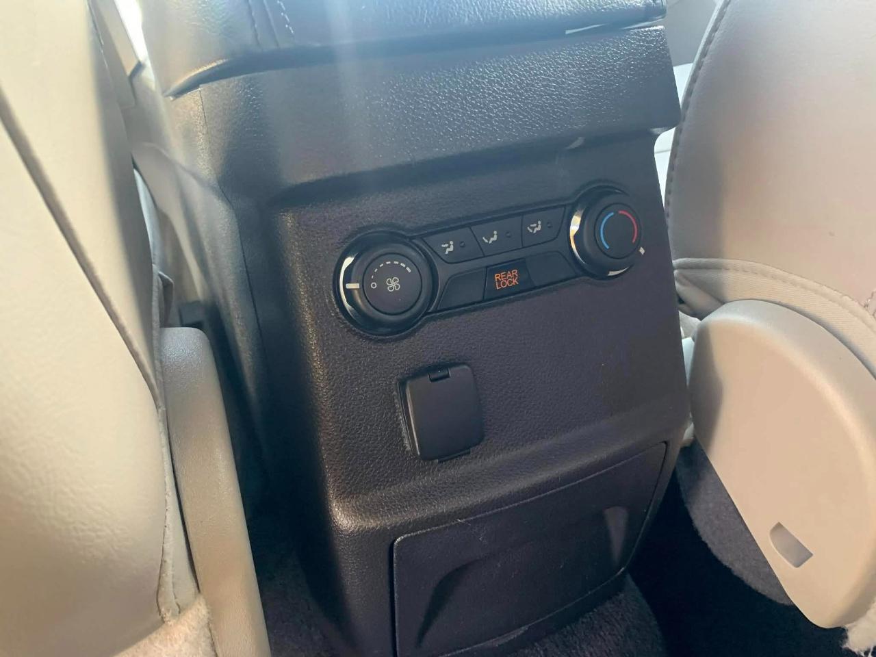 Ford Explorer XLT FWD 2013