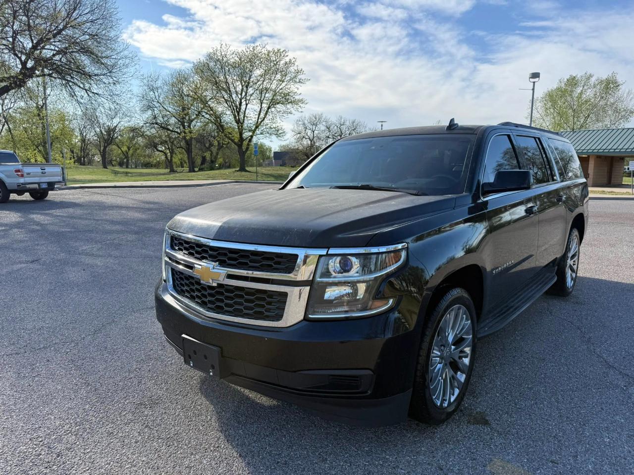 Chevrolet Suburban LT 1500 4WD 2015