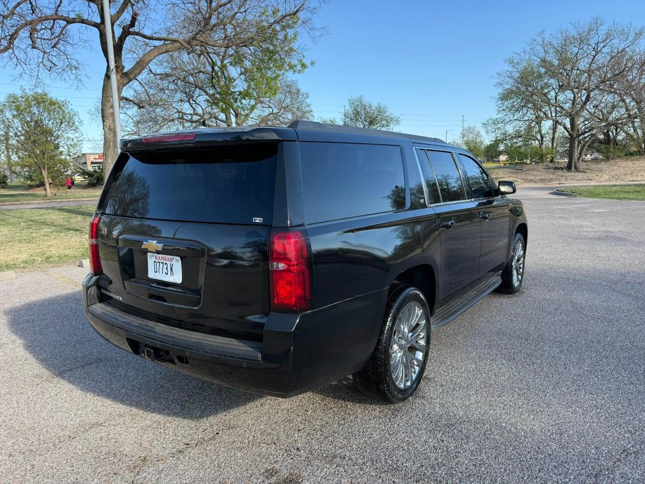 Chevrolet Suburban LT 1500 4WD 2015