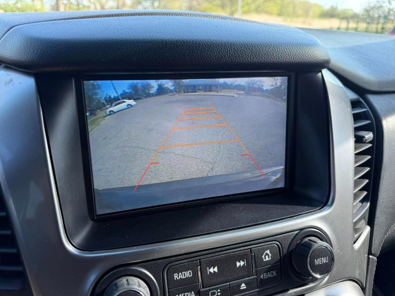 Chevrolet Suburban LT 1500 4WD 2015