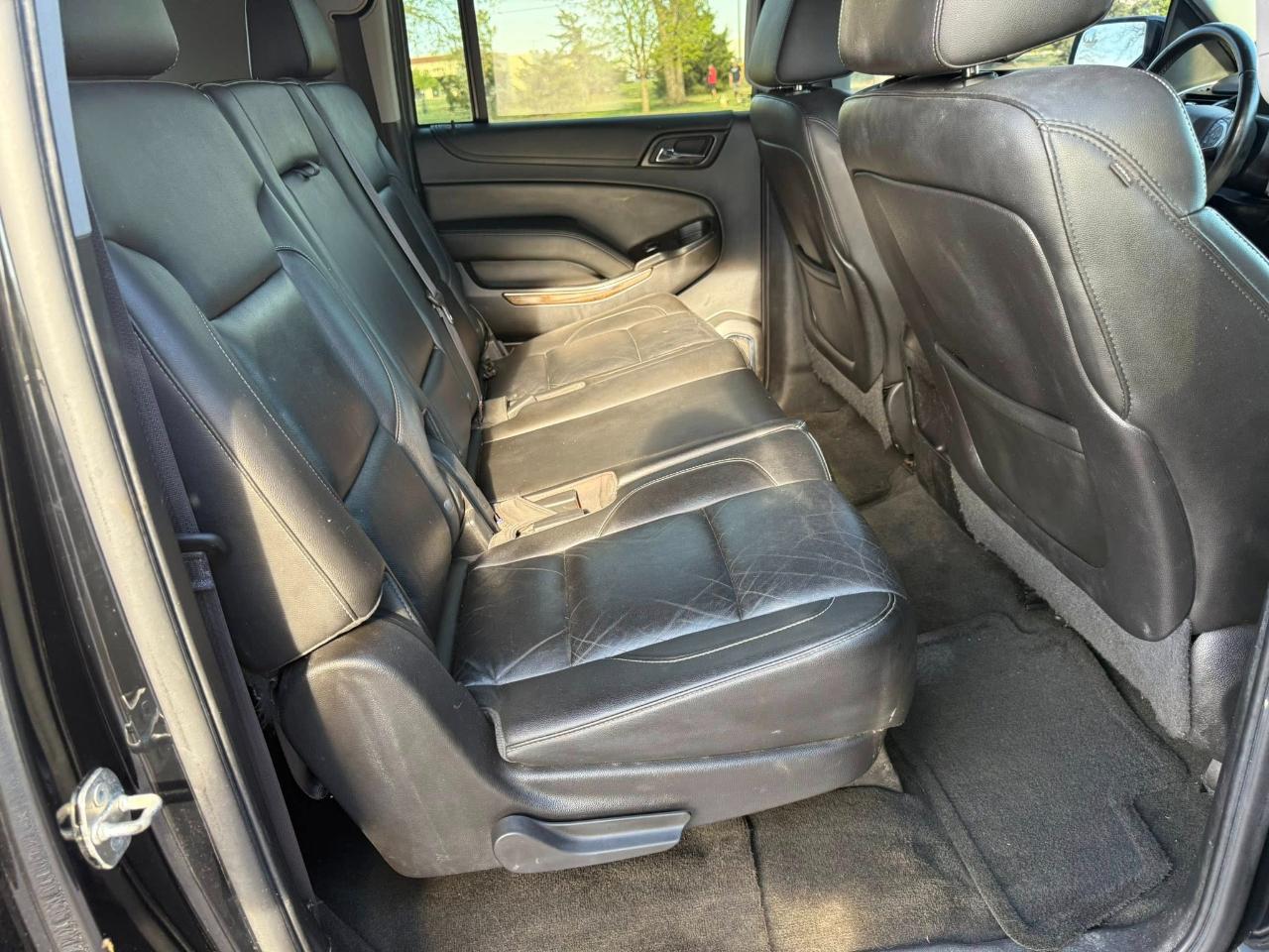 Chevrolet Suburban LT 1500 4WD 2015