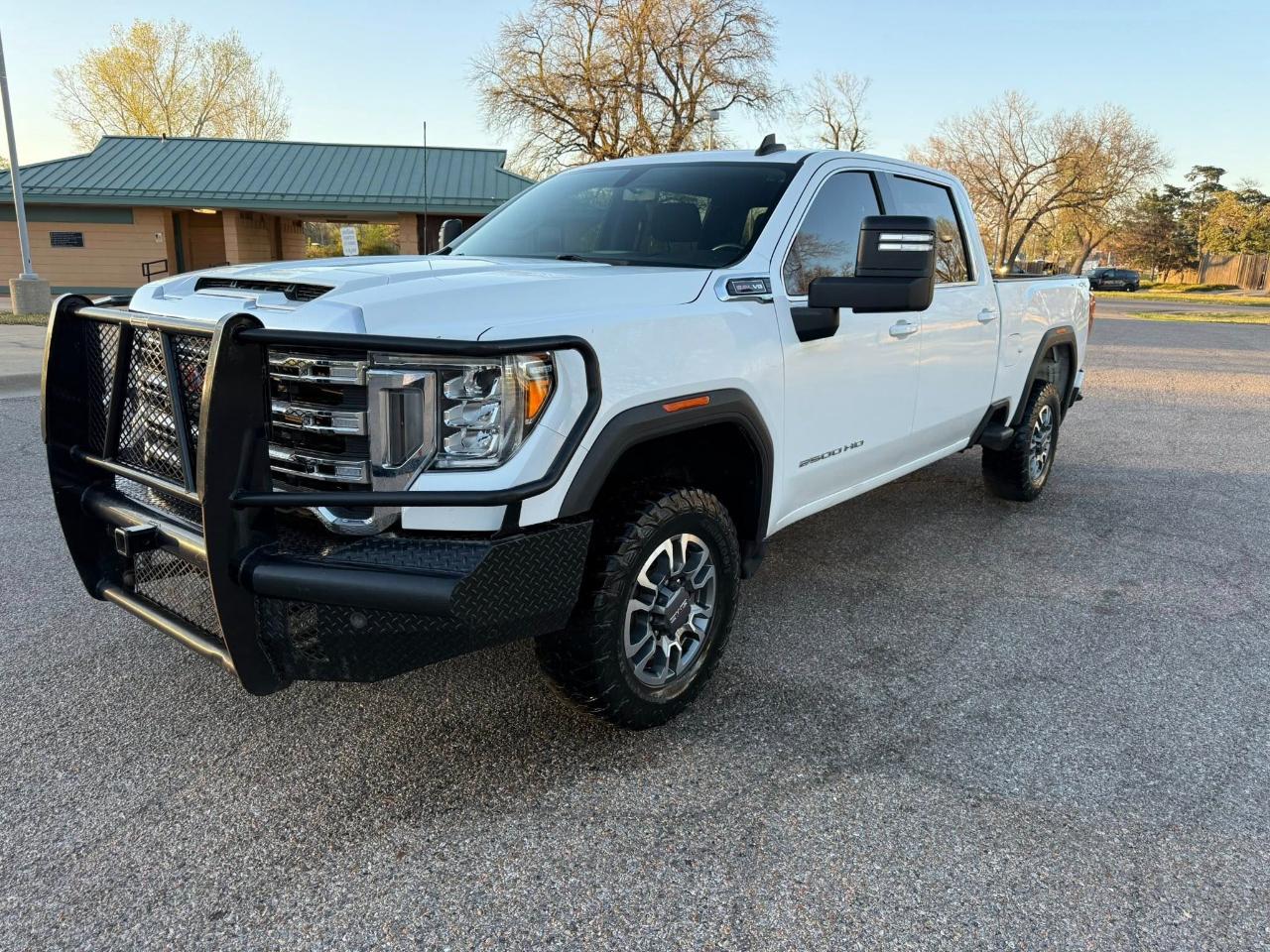GMC Sierra 2500HD SLE Crew Cab 4WD 2022