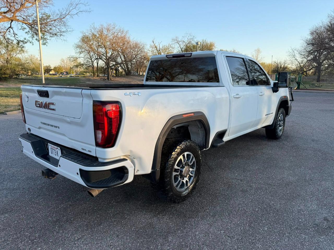 GMC Sierra 2500HD SLE Crew Cab 4WD 2022
