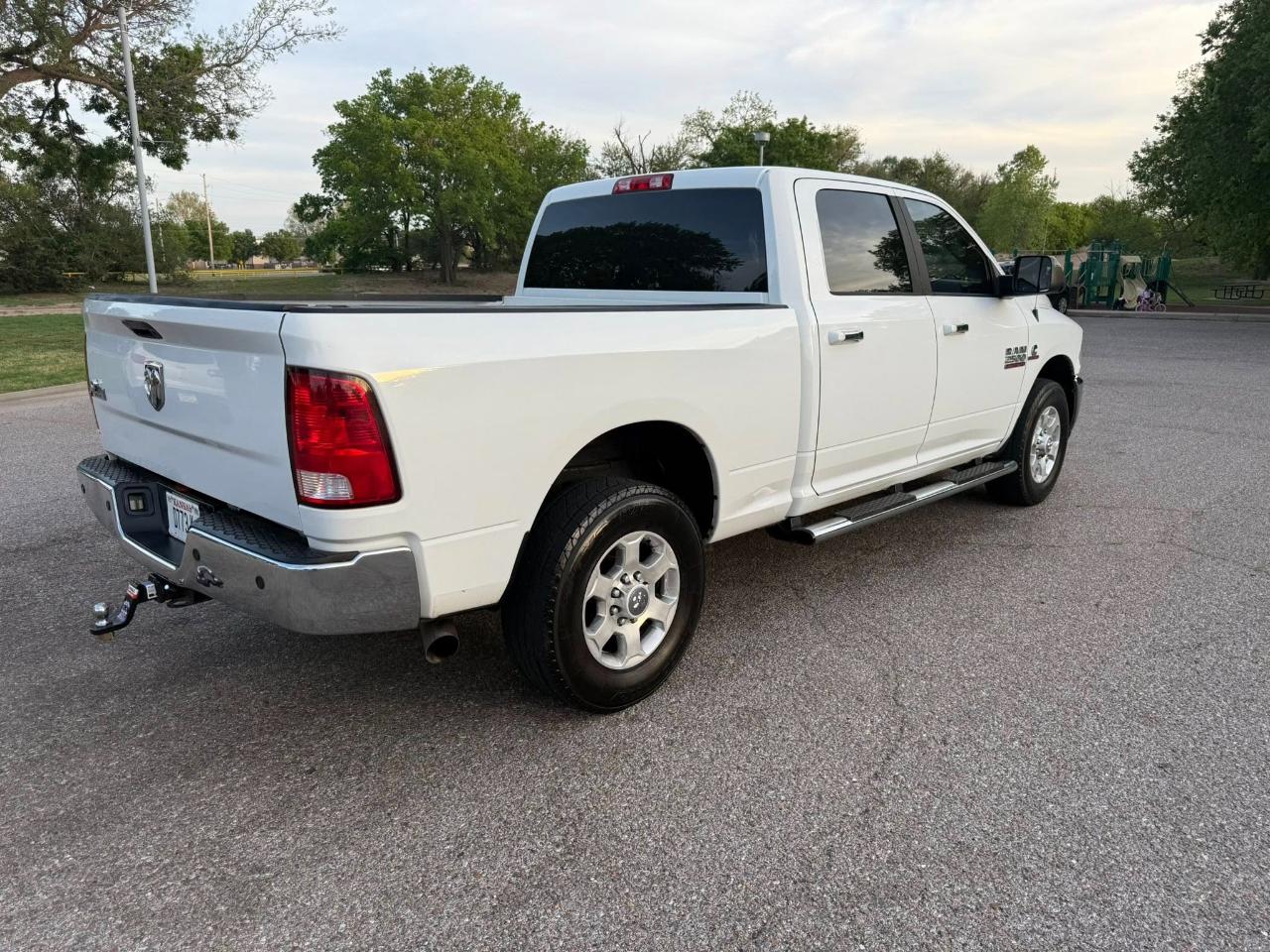 RAM 2500 SLT Crew Cab SWB 2WD 2016