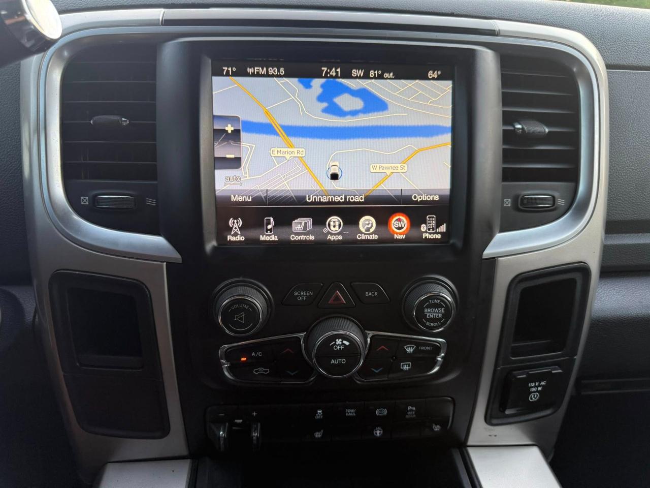 RAM 2500 SLT Crew Cab SWB 2WD 2016