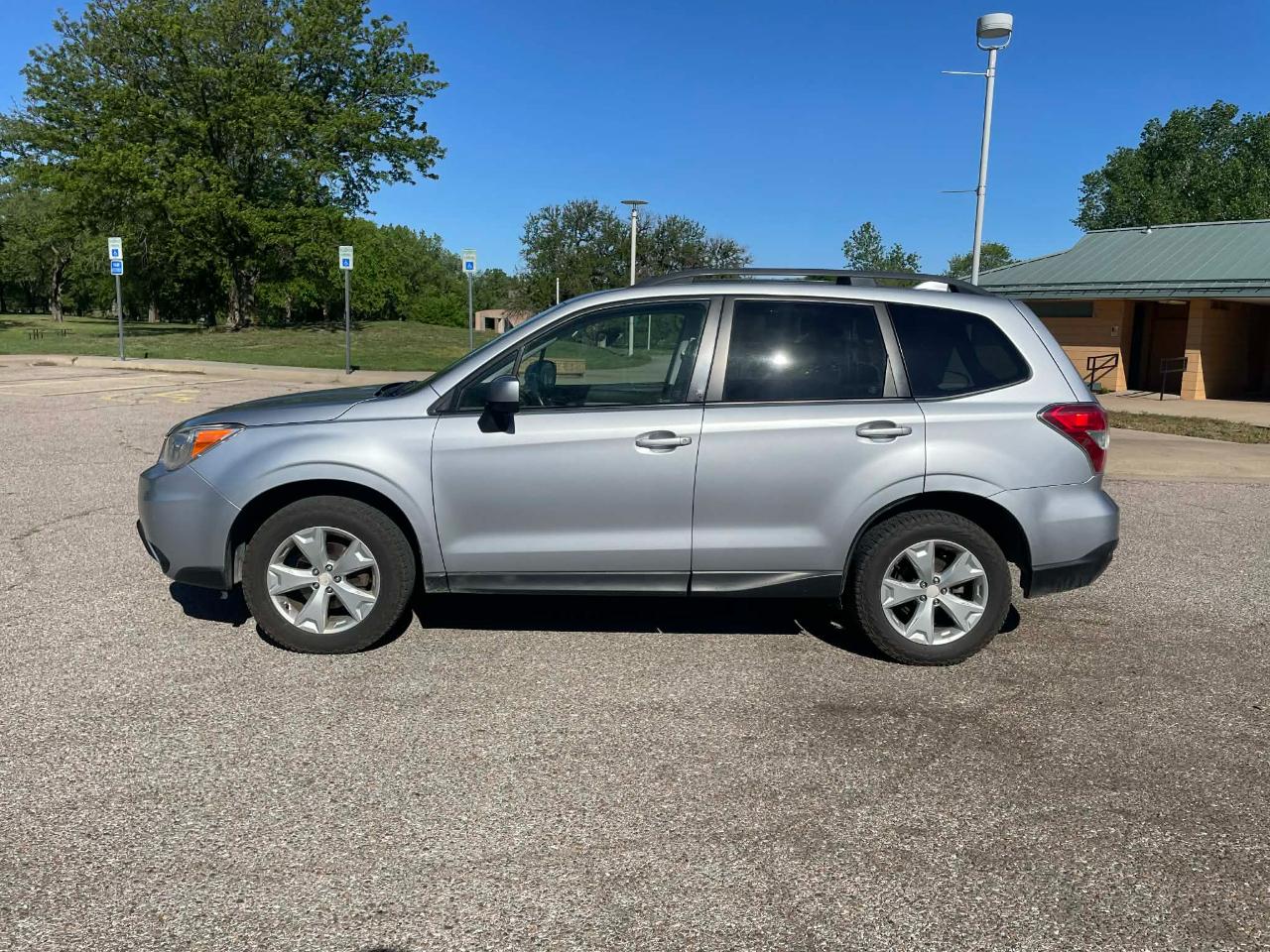 Subaru Forester 2.5i Premium PZEV CVT 2016