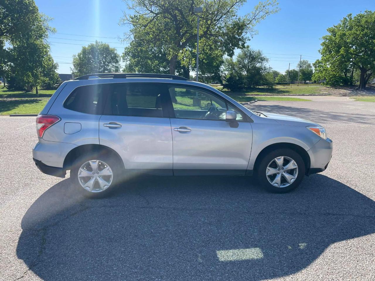 Subaru Forester 2.5i Premium PZEV CVT 2016