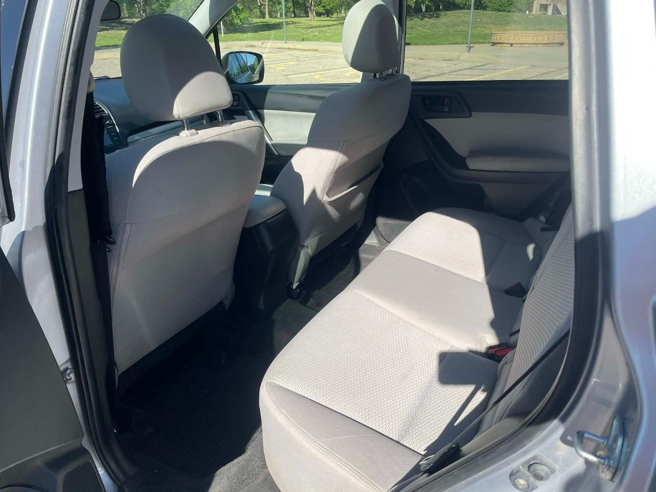 Subaru Forester 2.5i Premium PZEV CVT 2016