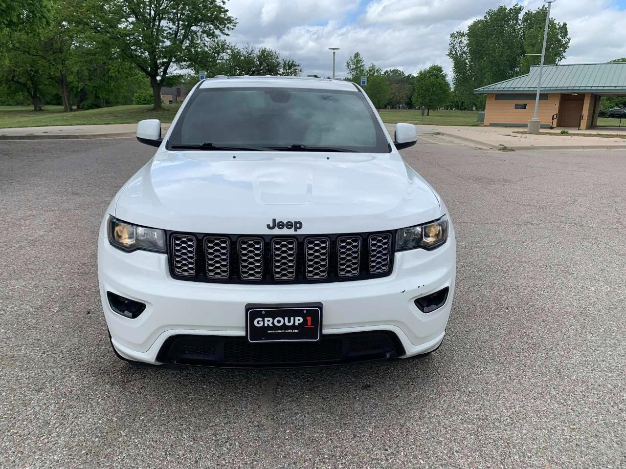 Jeep Grand Cherokee Laredo 2WD 2017