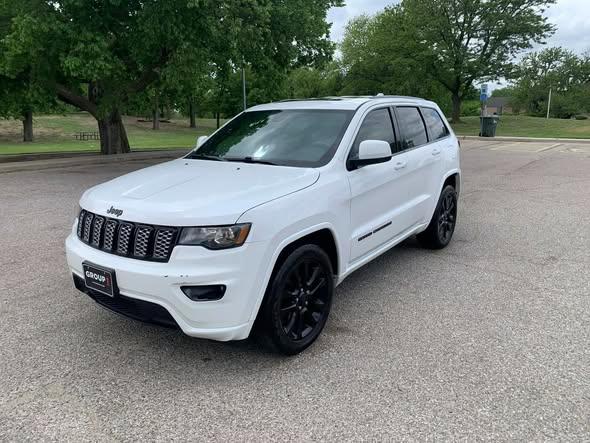Jeep Grand Cherokee Laredo 2WD 2017