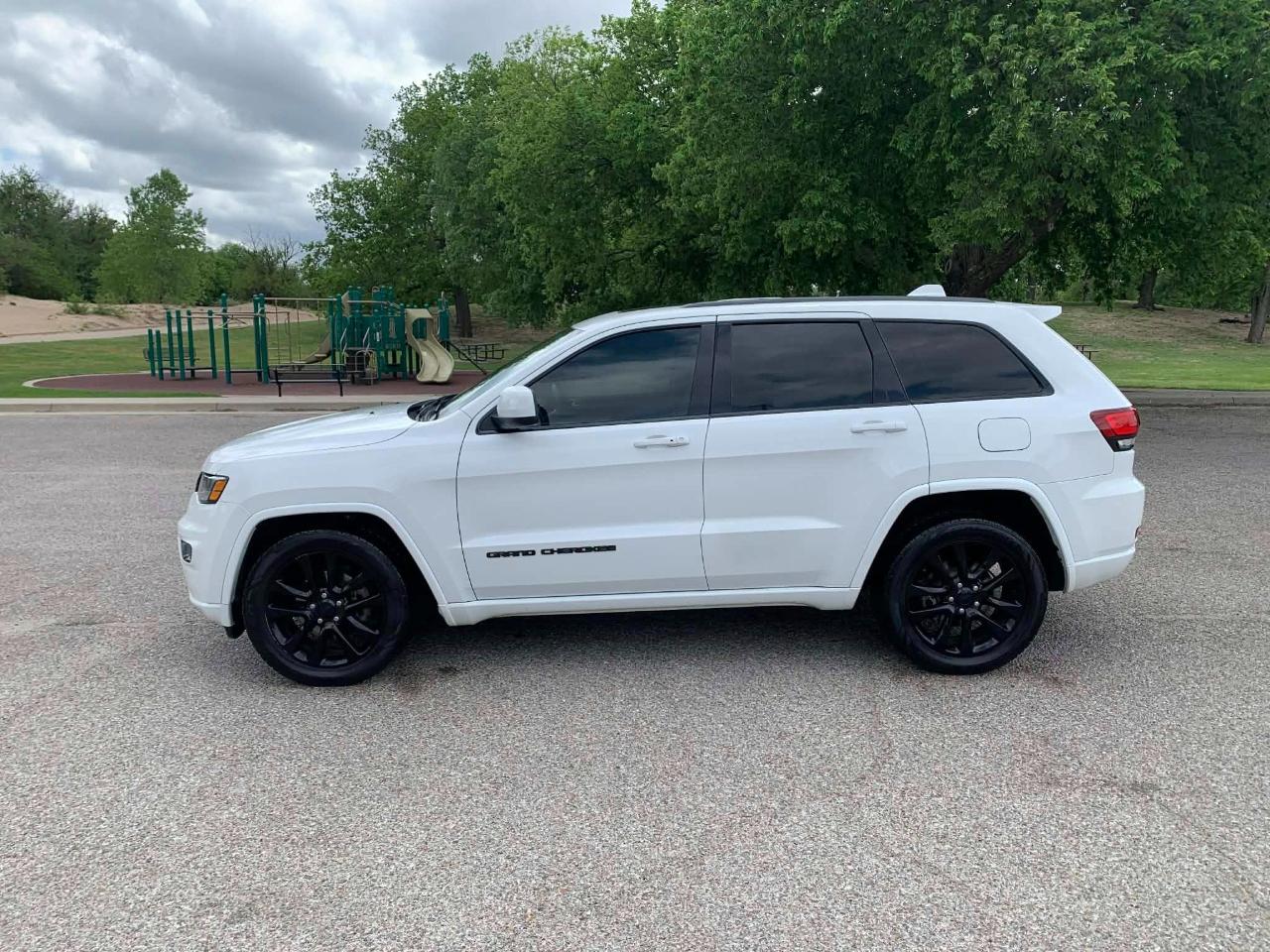 Jeep Grand Cherokee Laredo 2WD 2017