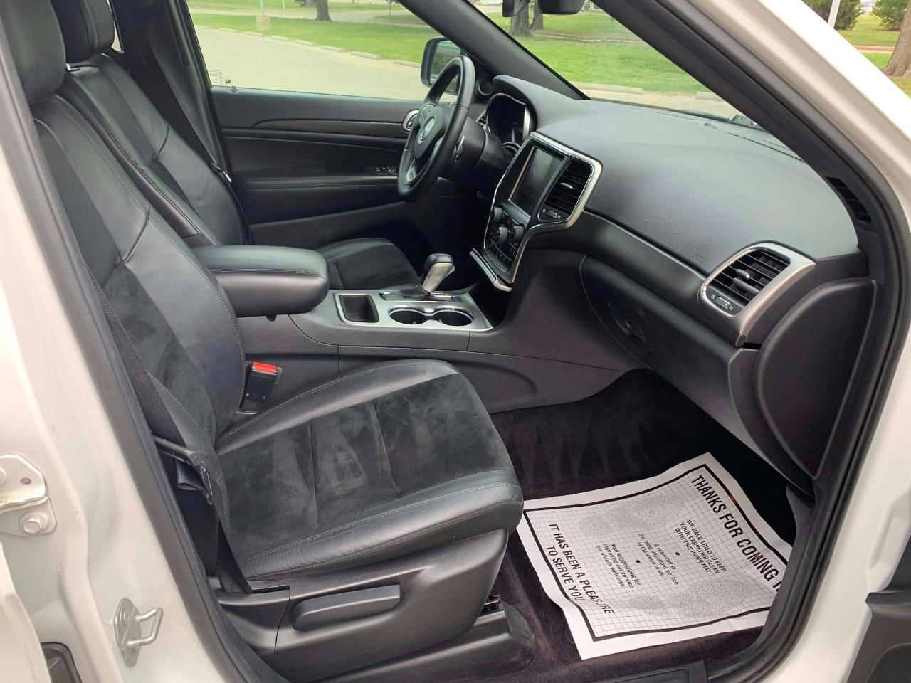 Jeep Grand Cherokee Laredo 2WD 2017