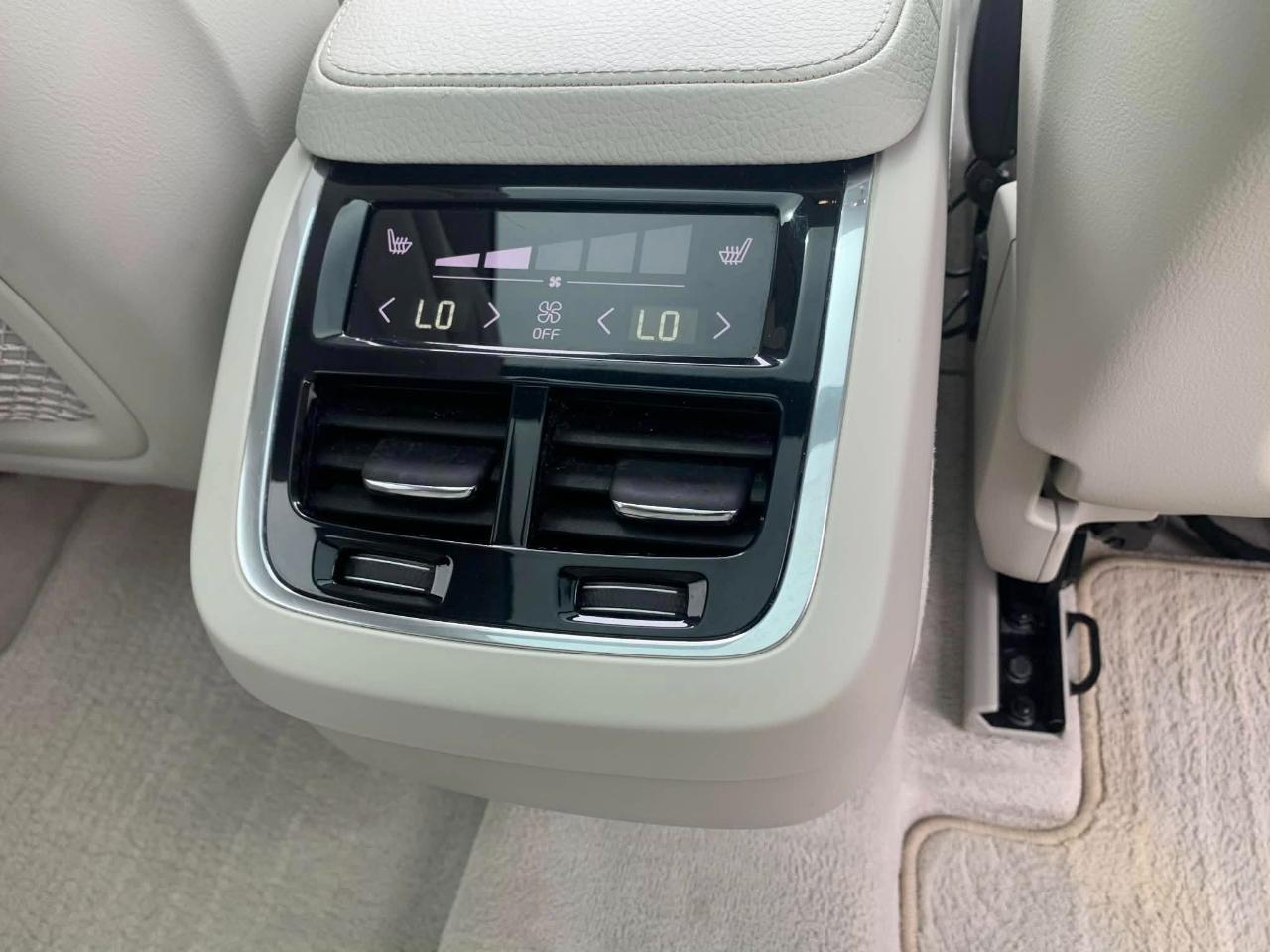 Volvo XC90 T6 Momentum AWD 2016