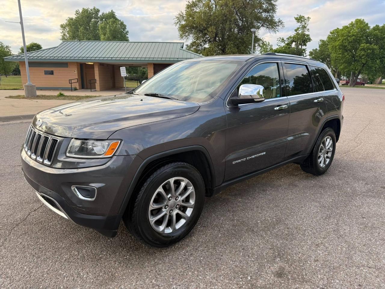 Jeep Grand Cherokee Limited 2WD 2015