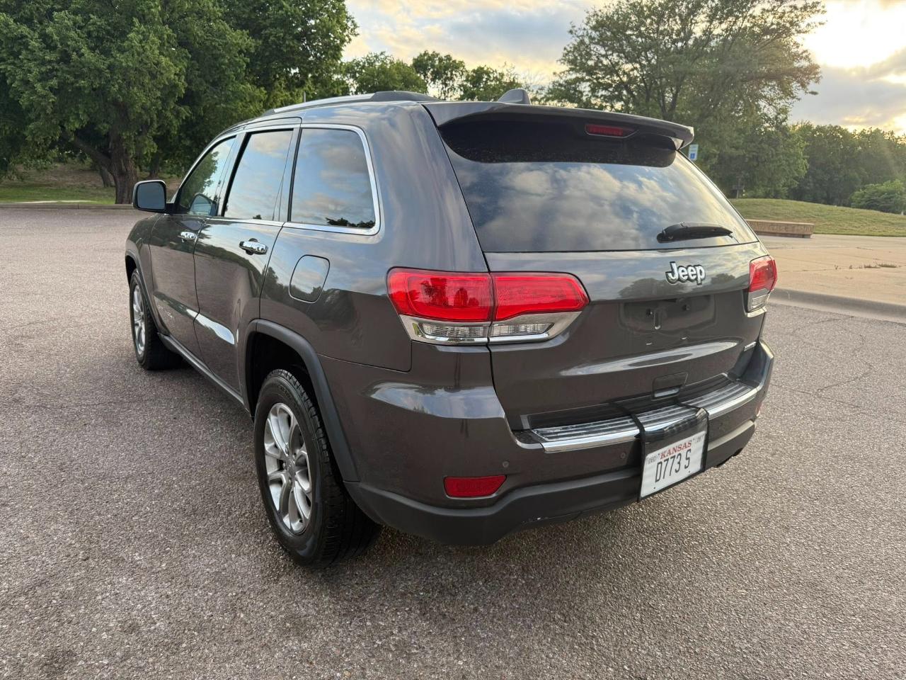 Jeep Grand Cherokee Limited 2WD 2015