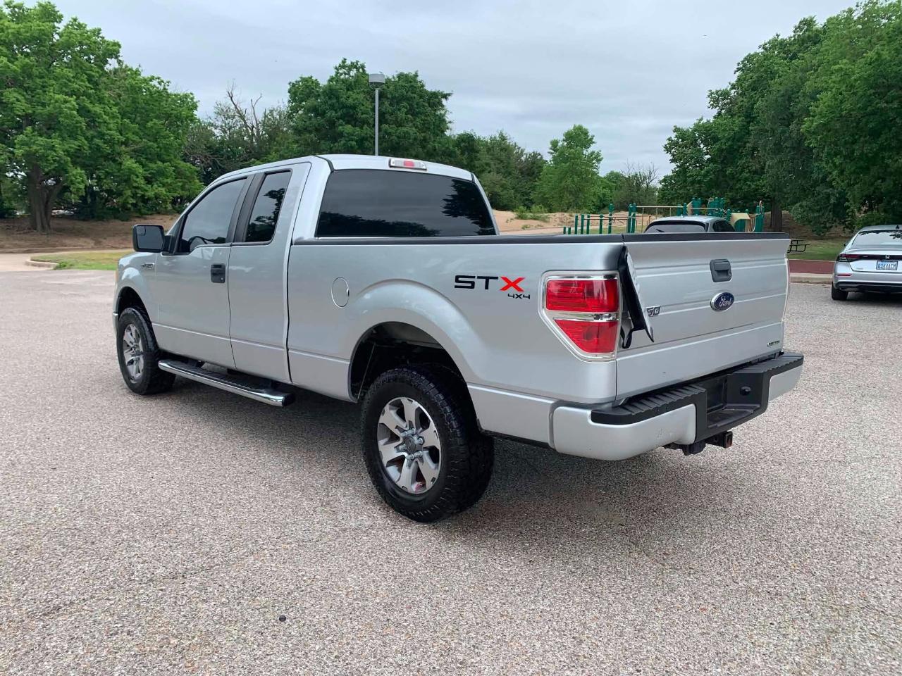 Ford F-150 XLT SuperCab 8-ft. Bed 4WD 2013